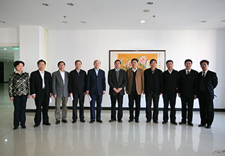 國(guó)家質(zhì)檢總局局長(zhǎng)王勇、副局長(zhǎng)支樹平、紀(jì)檢組長(zhǎng)王煒、總工程師張綱在&ldquo;全國(guó)質(zhì)量知識(shí)競(jìng)賽&rdquo;復(fù)賽現(xiàn)場(chǎng)親切接見中國(guó)質(zhì)量檢驗(yàn)協(xié)會(huì)秘書長(zhǎng)張軍、秘書長(zhǎng)助理張明